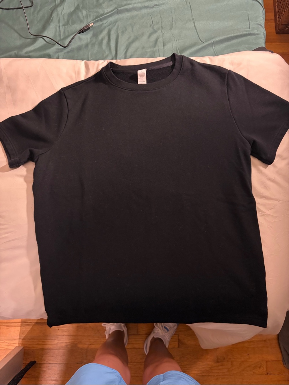 ALO Yoga Chill Short Sleeve - Picture 3 of 7